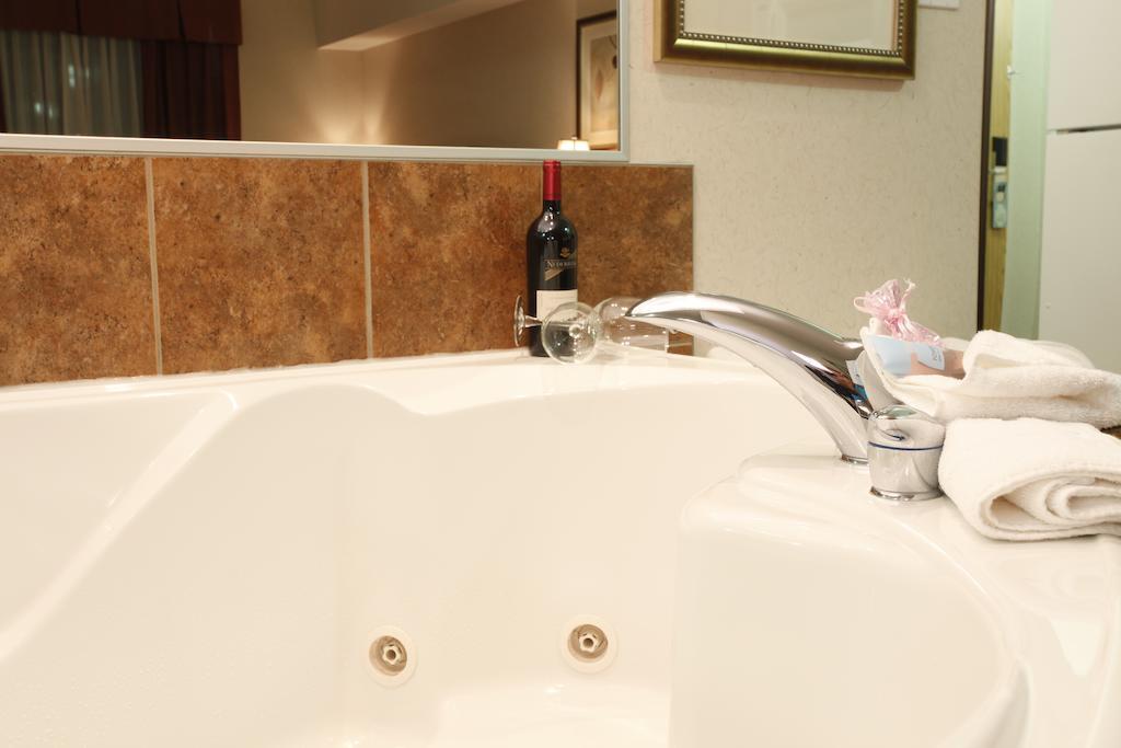 Coast Grimshaw Hotel & Suites Bagian luar foto