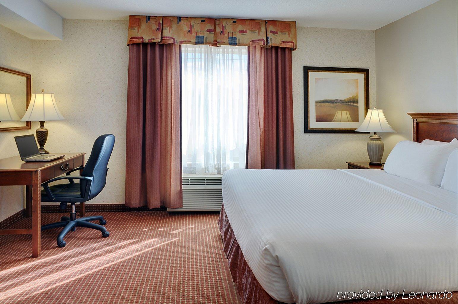 Coast Grimshaw Hotel & Suites Bagian luar foto