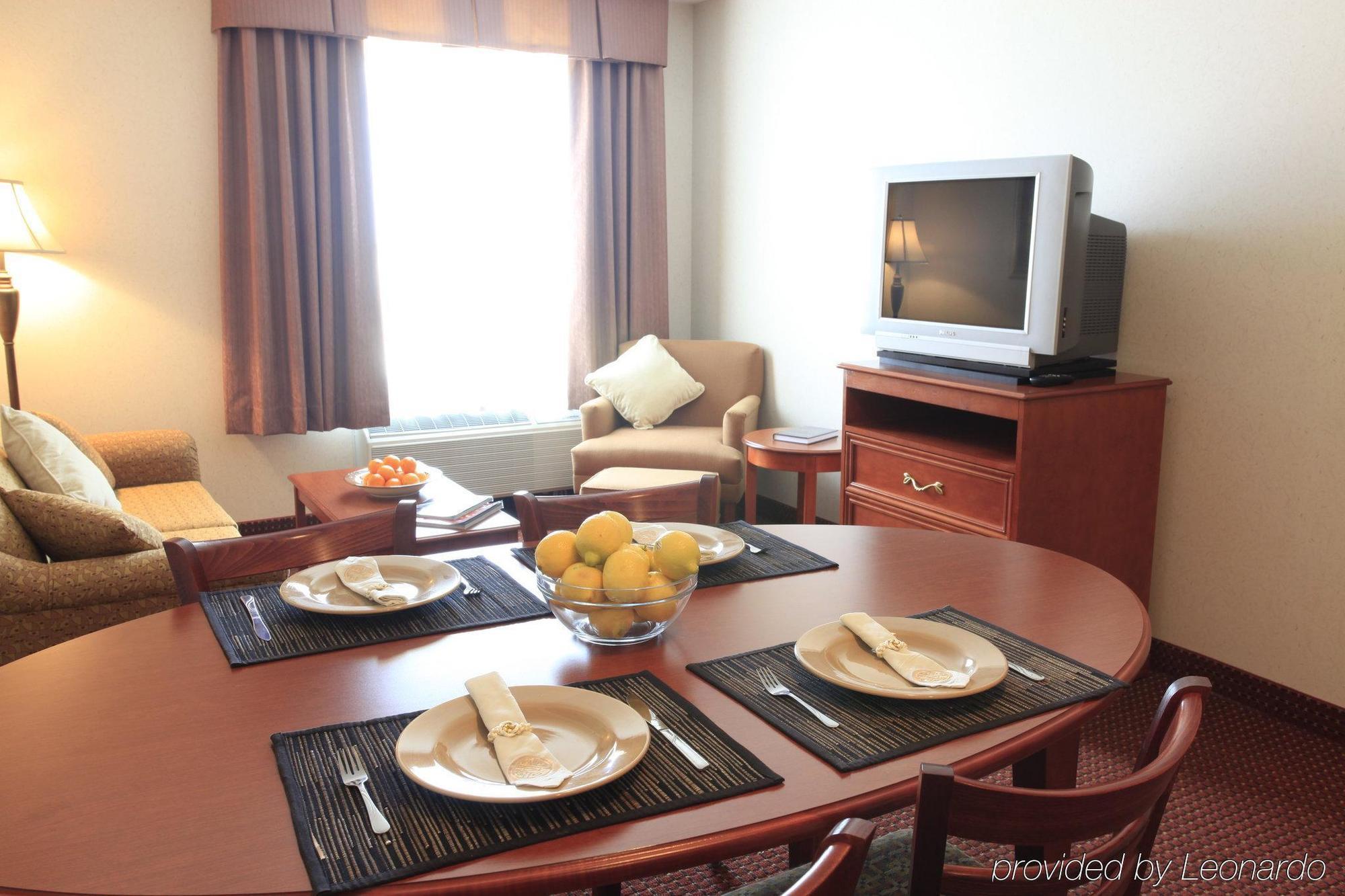 Coast Grimshaw Hotel & Suites Bagian luar foto